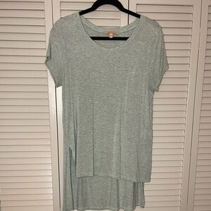 Gibson Latimer Green High Low T-shirt